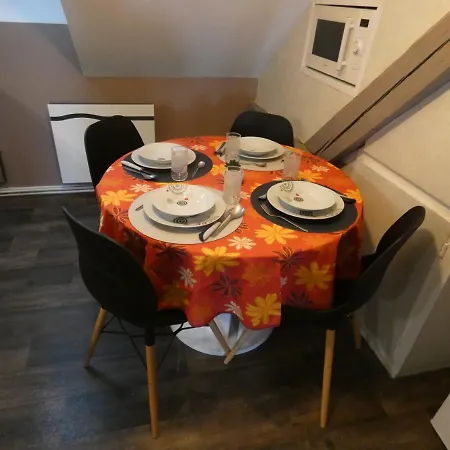 Gite Les Combles Du Bonheur Apartment